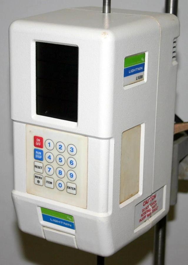 Used LIGHTNIN LABMASTER DIGITAL OVERHEAD MIXER STIRRER, MODEL L1U08 WITH STAND