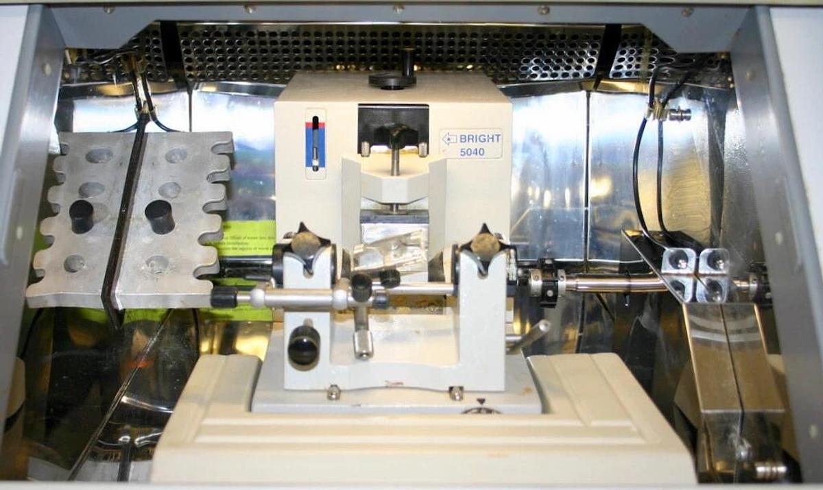 Used BRIGHT HACKER CRYOSTATS, MODEL OTF