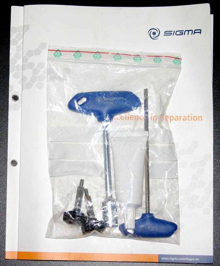 2024 SIGMA QIAGEN REFRIGERATED CENTRIFUGE, MODEL 4-16KS