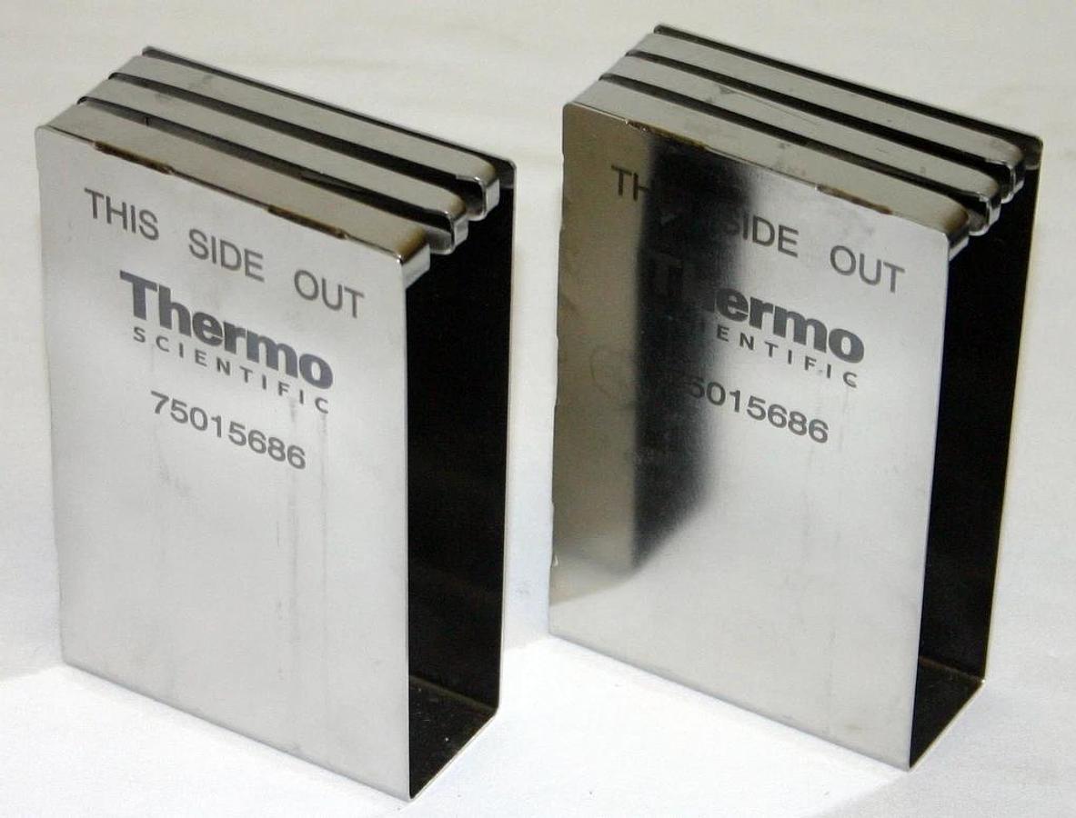 THERMO SORVALL HERAEUS BUCKETS, MODEL 75015697 WITH 75015686 CARD HOLDERS