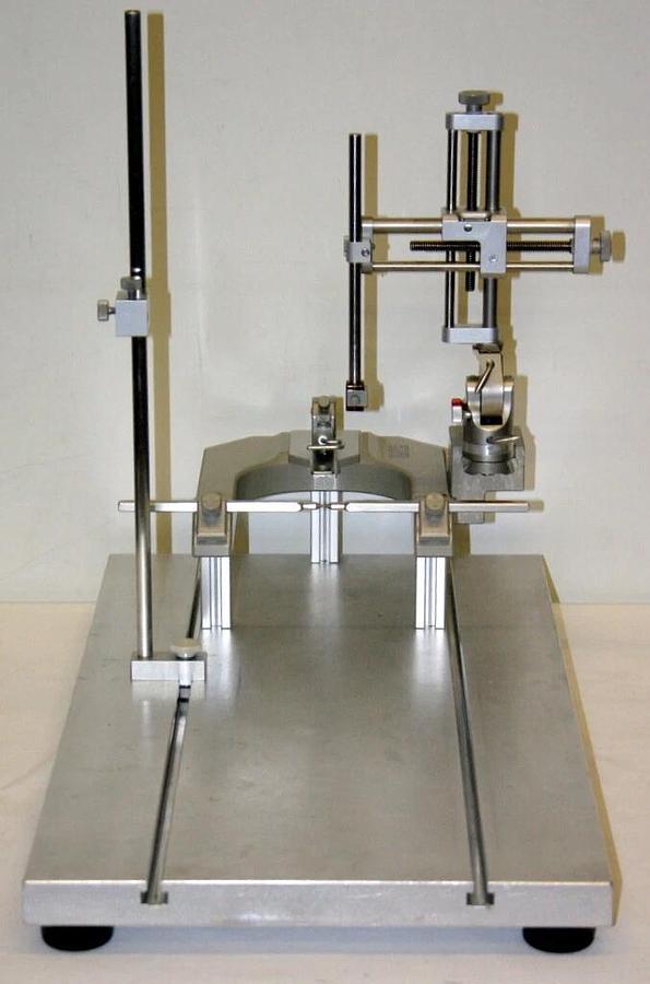 KOPF SMALL ANIMAL STEREOTAXIC INSTRUMENT, MODEL 900 WITH GUINEA PIG ADAPTOR