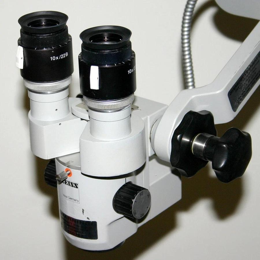Used ZEISS F 170 OPERATING SURGICAL MICROSCOPE, MODEL OPMI 1-DFC, FIBER OPTIC LIGHT