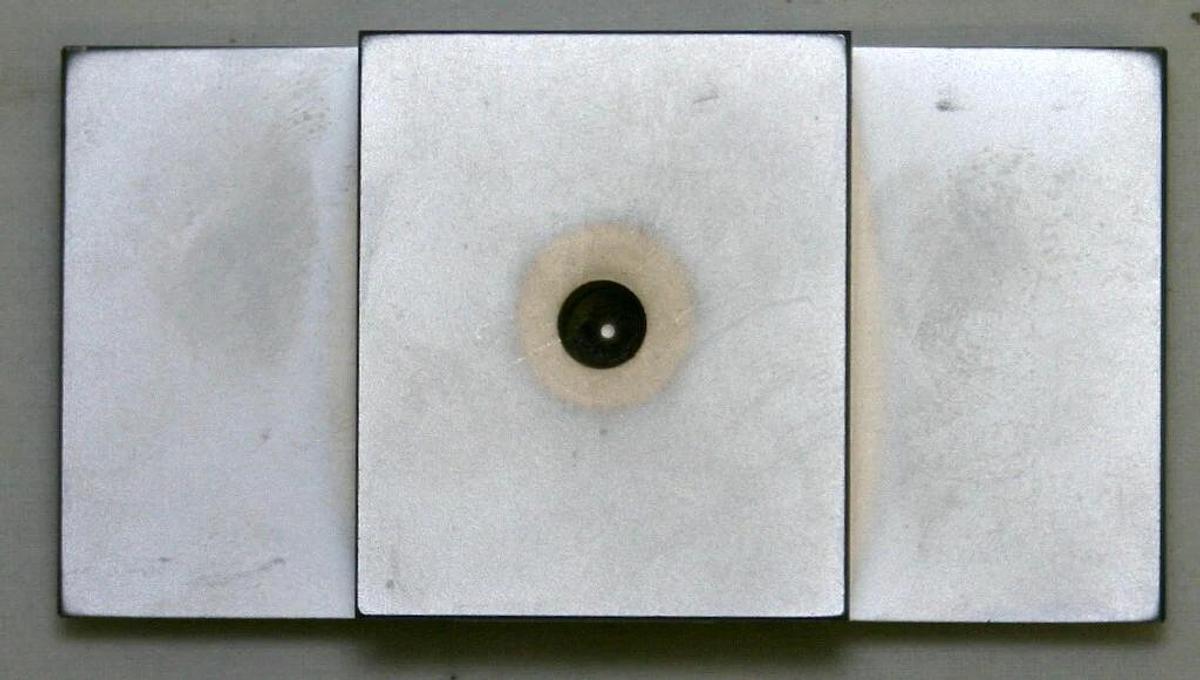 Used LEICA SPECIMEN STAGE 0022 50103 WITH EMBEDDING FRAME 0022 50123, 40 x 80 x 60 MM