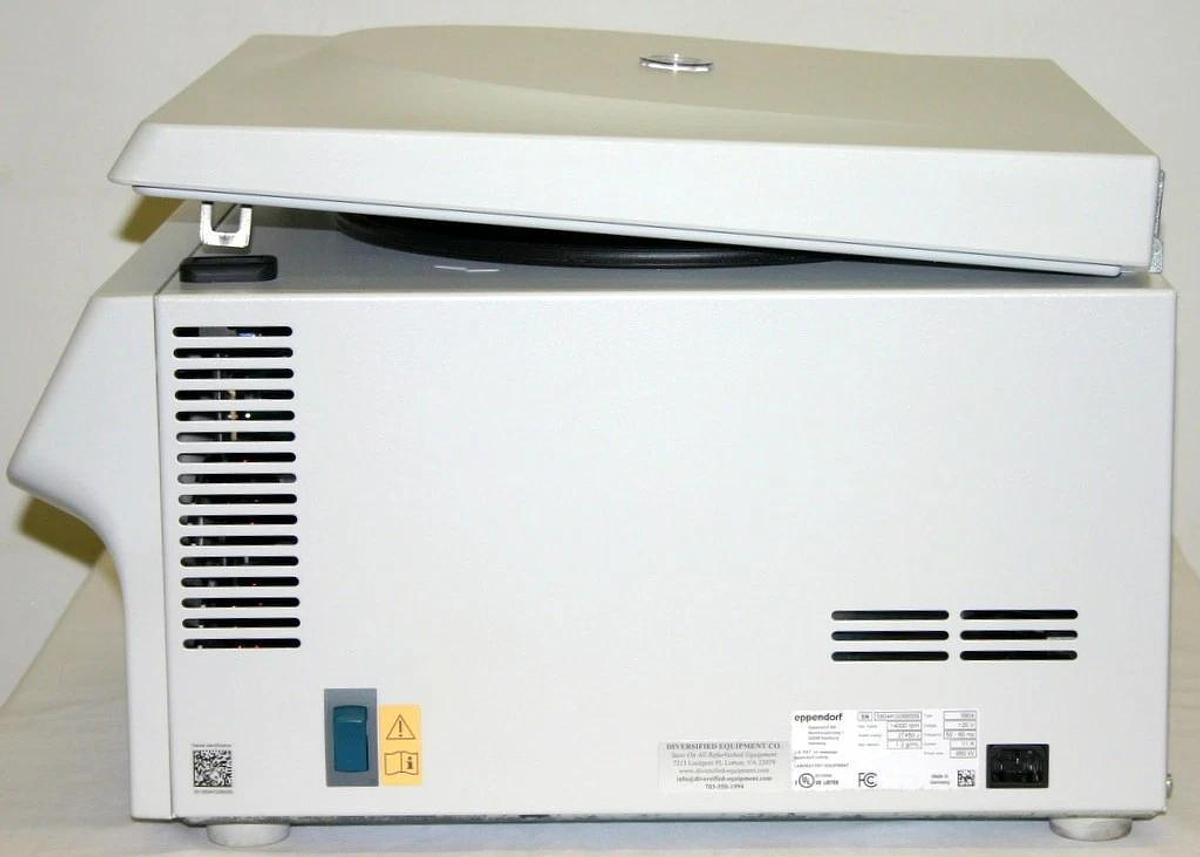 EPPENDORF CENTRIFUGE, MODEL 5804
