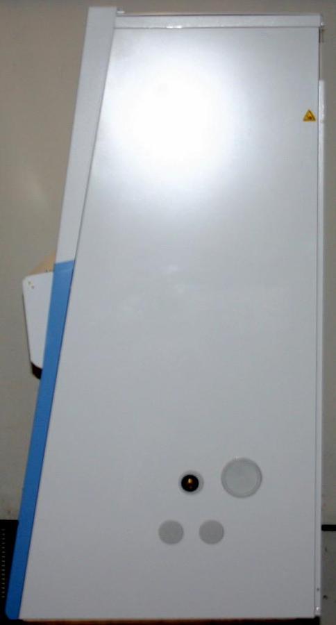Used THERMO SCIENTIFIC 1377 CLASS II, A2, 6' BIOLOGICAL SAFETY CABINET, 1300 SERIES