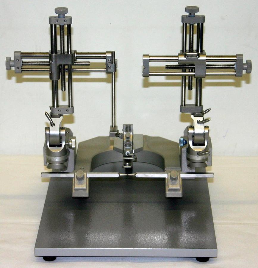 Used KOPF DKI DUAL SMALL ANIMAL STEREOTAXIC INSTRUMENT, MODEL 902