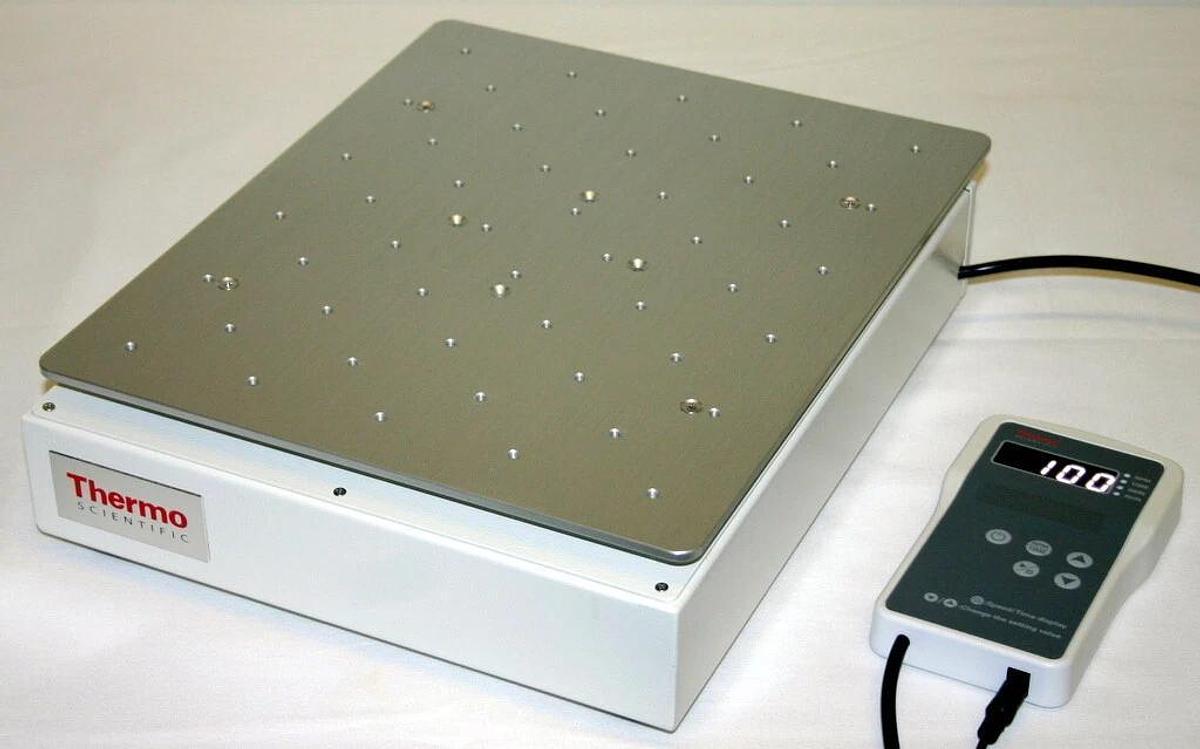 THERMO SCIENTIFIC MAXQ 2000 CO2 PLUS DIGITAL SHAKER, MODEL 88881101