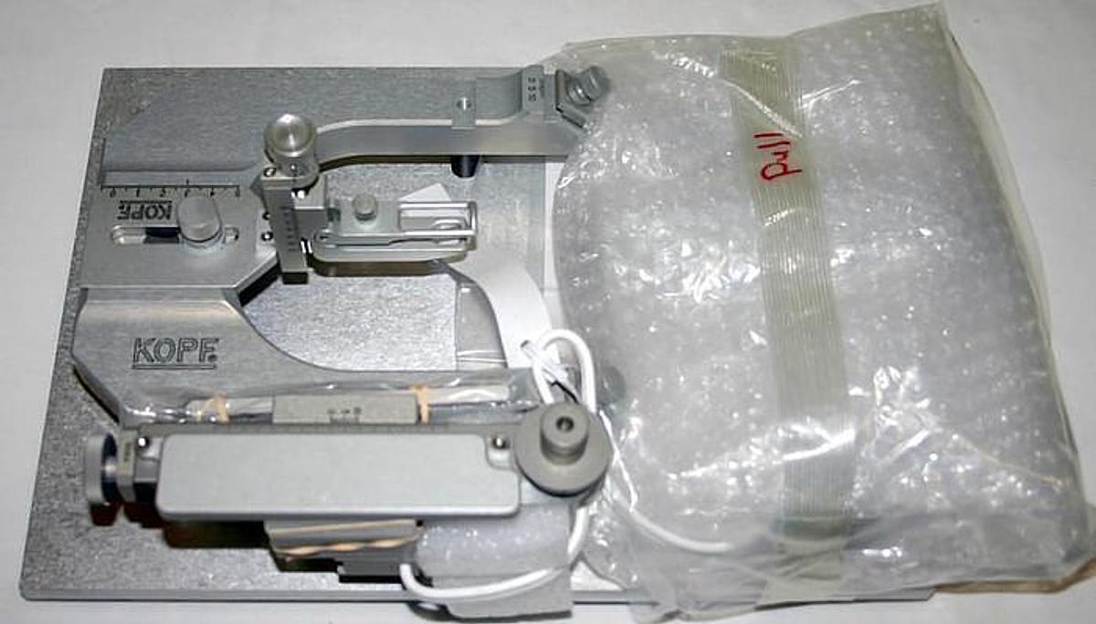 Refurbished KOPF DKI SMALL ANIMAL DIGITAL STEREOTAXIC INSTRUMENT Test, Lab, Medical equipment 940, WITH 923-B