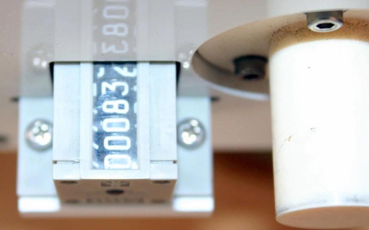 Used LITTON ELECTRON DEVICES IOT INDUCTIVE OUTPUT TUBE TROLLEY ASSEMBLY