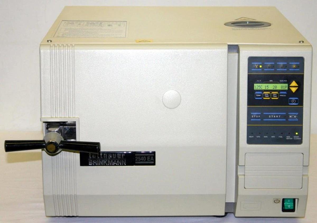 TUTTNAUER BRINKMANN DIGITAL AUTOCLAVE, STERILIZER, MODEL 2540EA