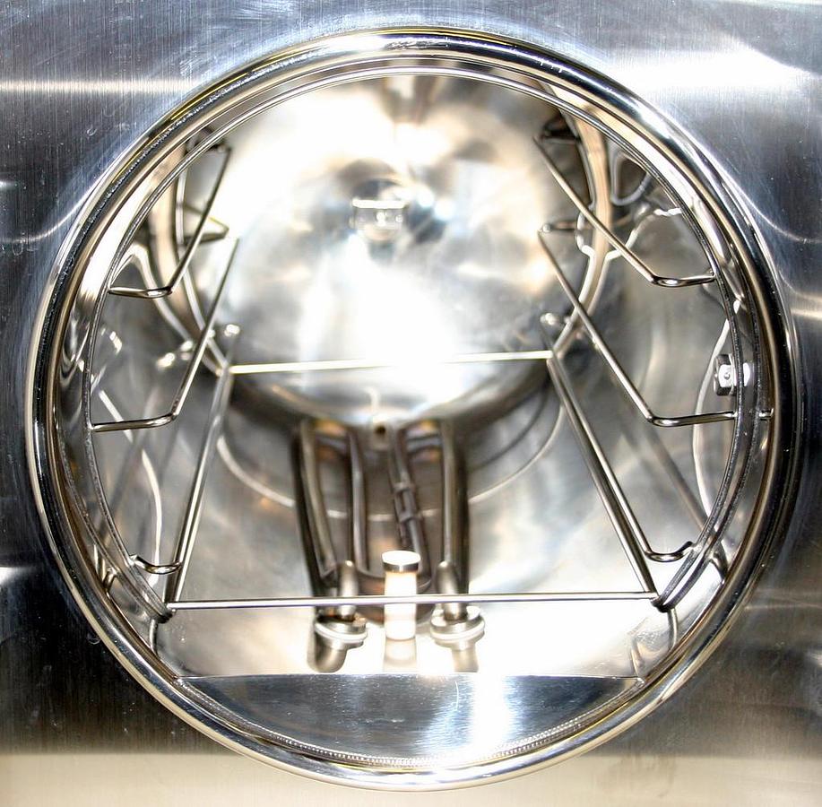 Used FISHER SCIENTIFIC AUTOMATIC STEAM AUTOCLAVE STERILIZER, MODEL STERILELITE 40