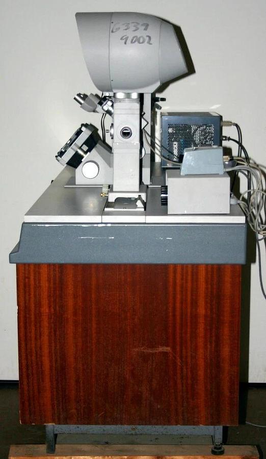 Used REICHERT UNIVERSAL METALLURGICAL CAMERA MICROSCOPE, MODEL MEF2, OPTICAL BENCH