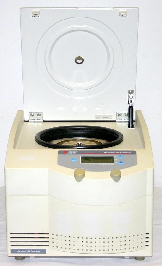 Used BECKMAN COULTER REFRIGERATED MICROCENTRIFUGE, MODEL MICROFUGE 22R