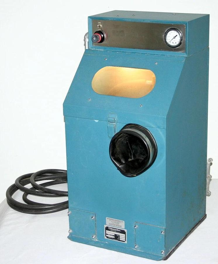 Used HOWMEDICA SHELL & SANDBLASTER, MODEL 4781