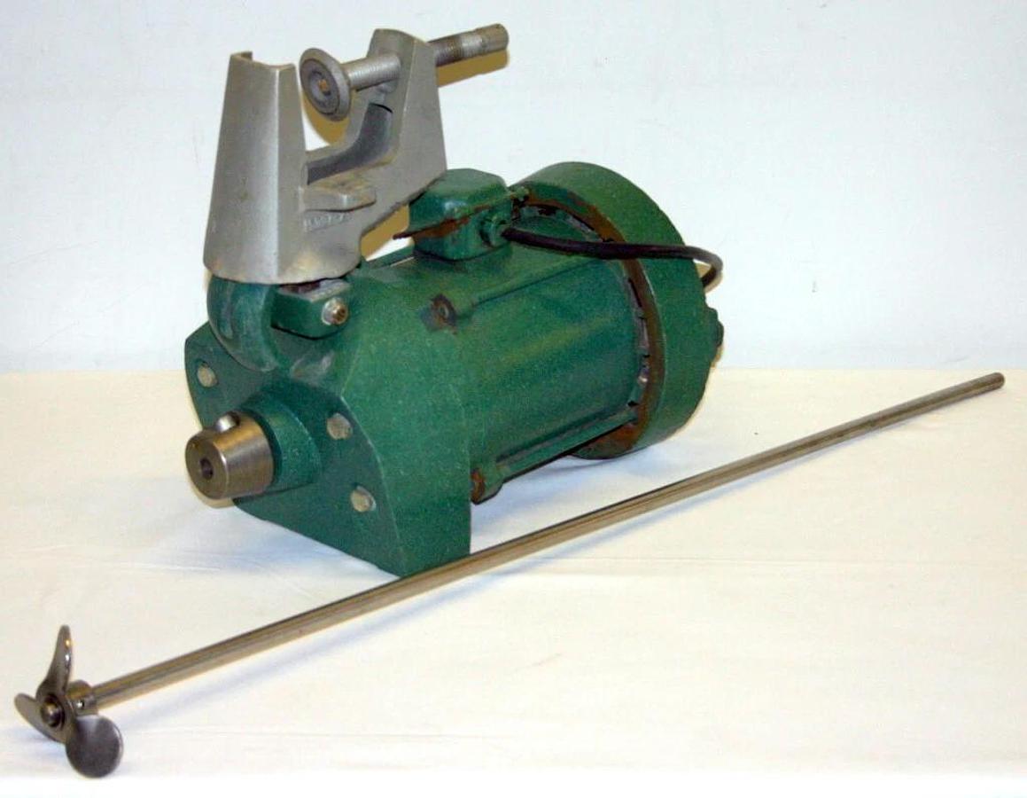 Used LIGHTNIN 1/4 H.P. CLAMP ON PORTABLE MIXER, MODEL NC-4