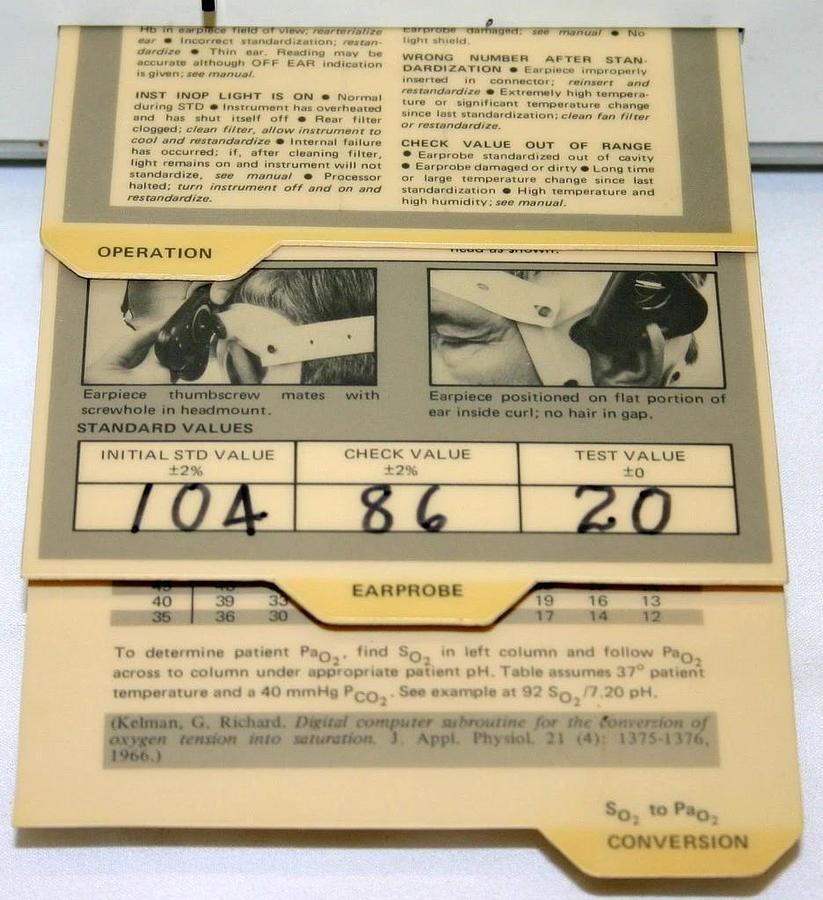 Used HEWLETT PACKARD 8-WAVELENGTH EAR OXIMETER, MODEL 47201A