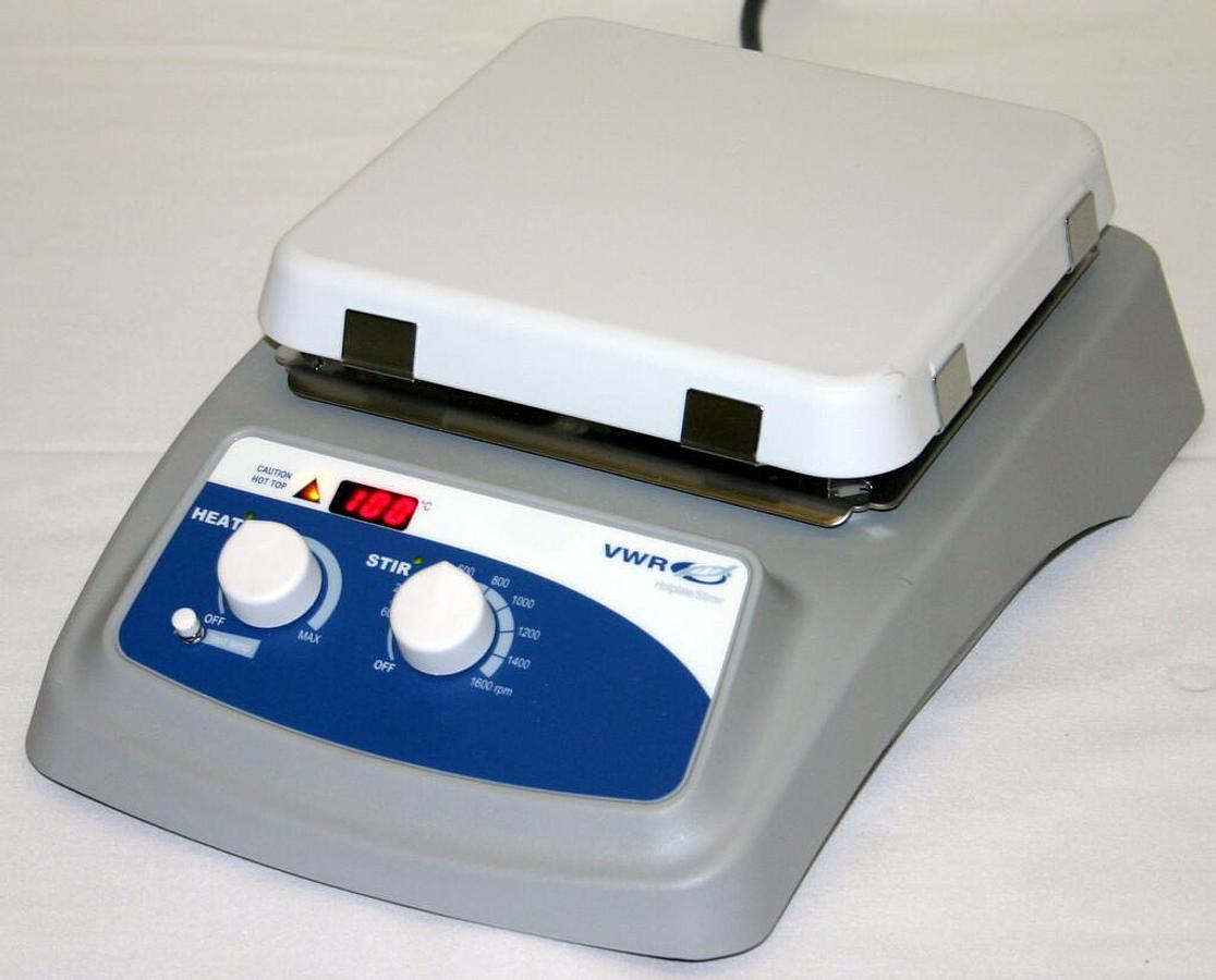 VWR ADVANCED HOT PLATE STIRRER, MODEL NO97042-642, CERAMIC TOP PLATE 7" X 7"