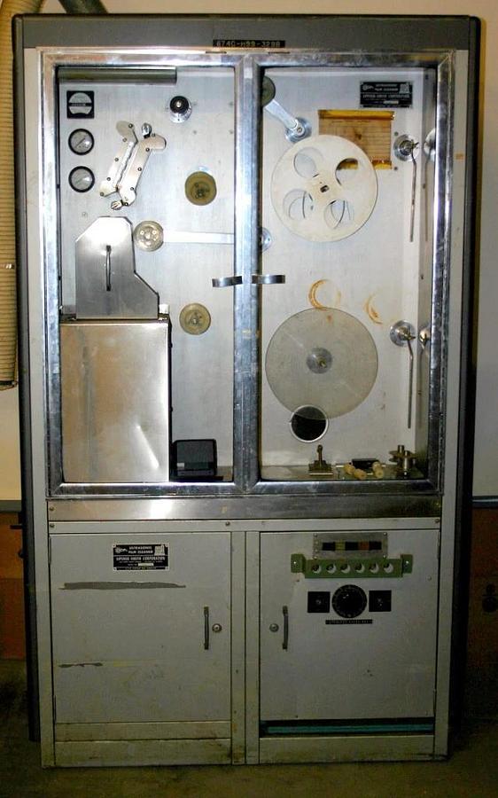 Used LIPSNER-SMITH CF2, 8MM AND 16MM ULTRASONIC FILM CLEANER