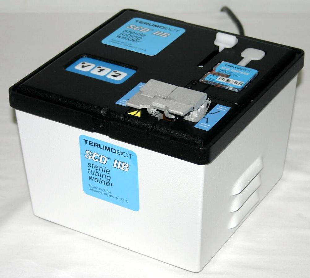TERUMO BCT STERILE TUBING WELDER, MODEL SCD IIB, MANUFACTURE DATE: 2021