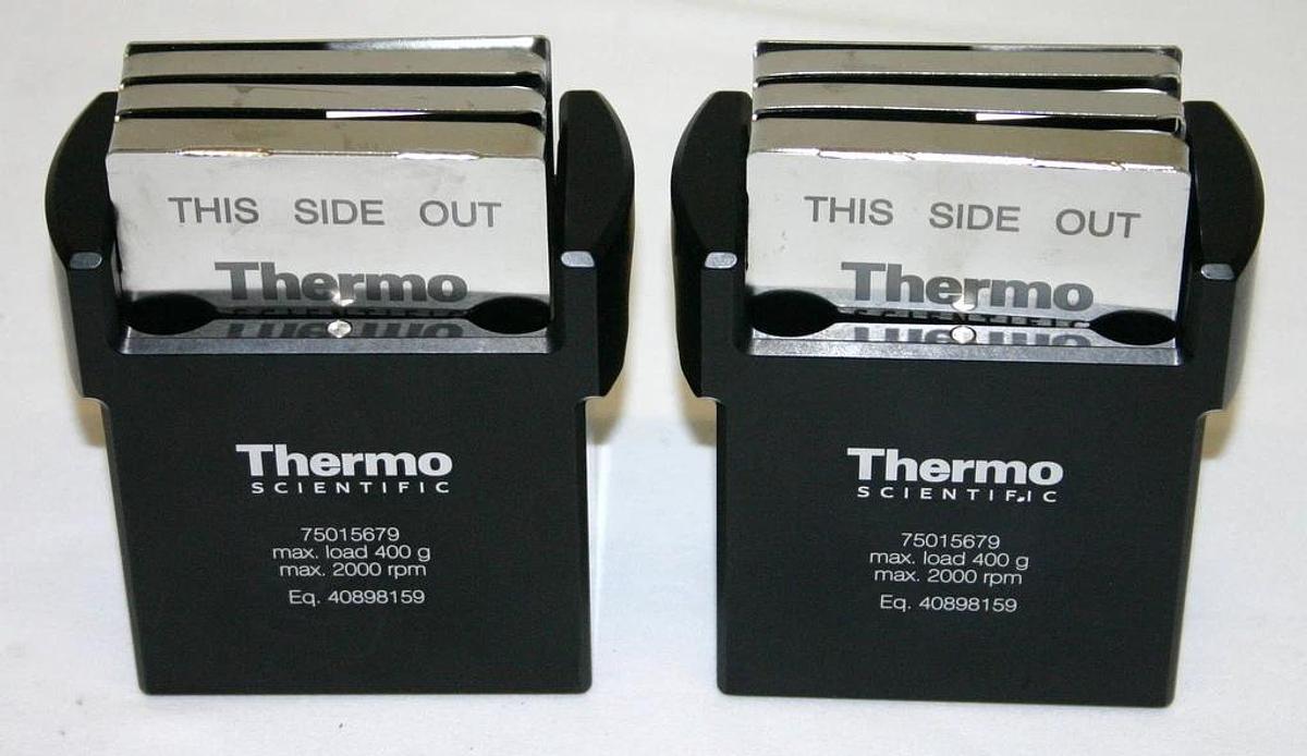 THERMO SORVALL HERAEUS BUCKETS, MODEL 75015697 WITH 75015686 CARD HOLDERS