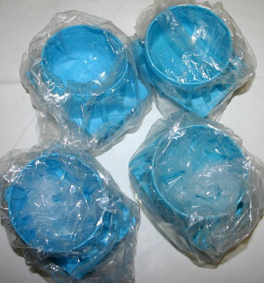 Used BECKMAN COULTER 500 ML CONICAL ADAPTERS, BLUE, MODEL 392078 FOR JS-5.3 ROTOR