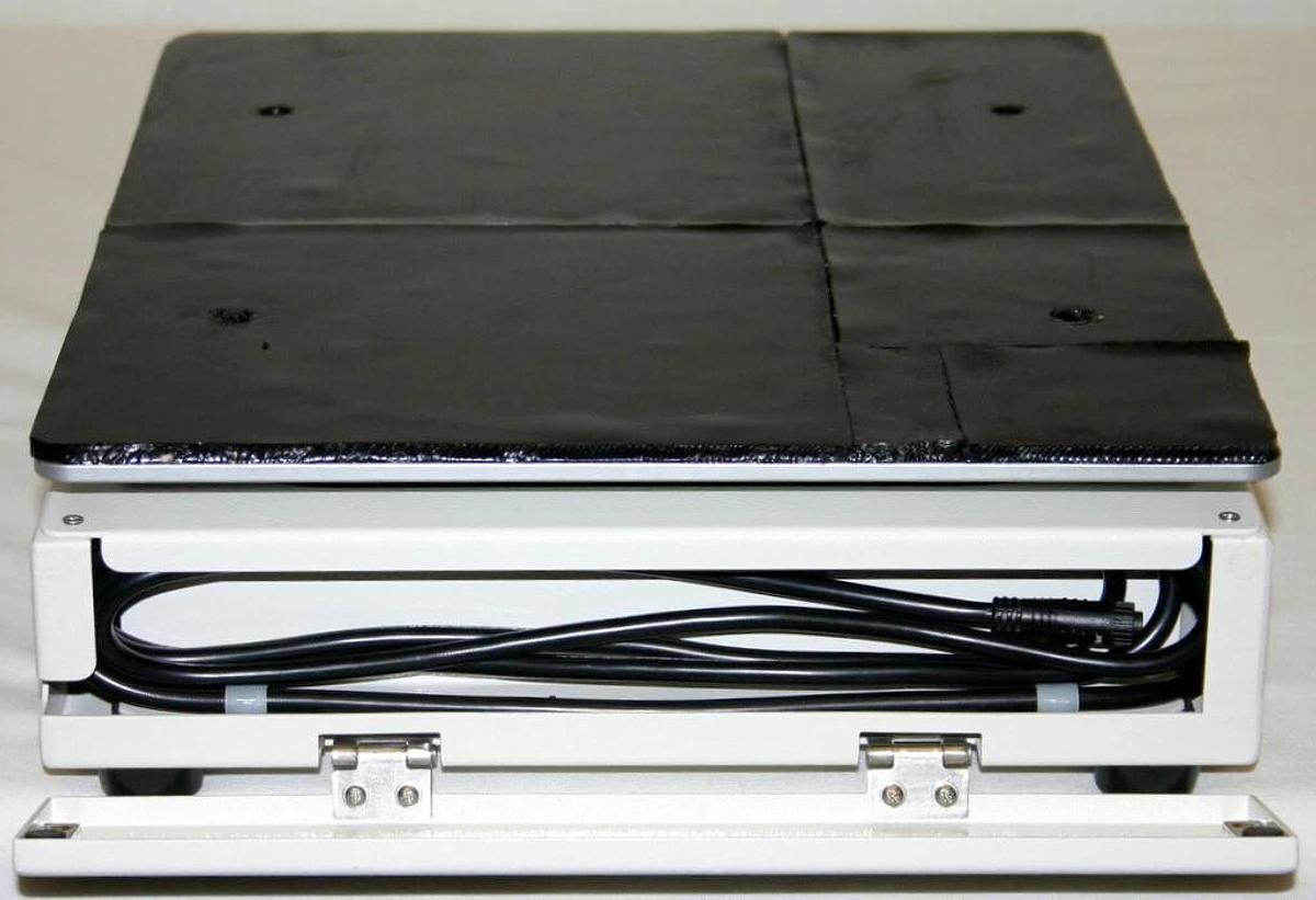 THERMO SCIENTIFIC MAXQ 2000 CO2 PLUS DIGITAL SHAKER, MODEL 88881101, STICKY MAT