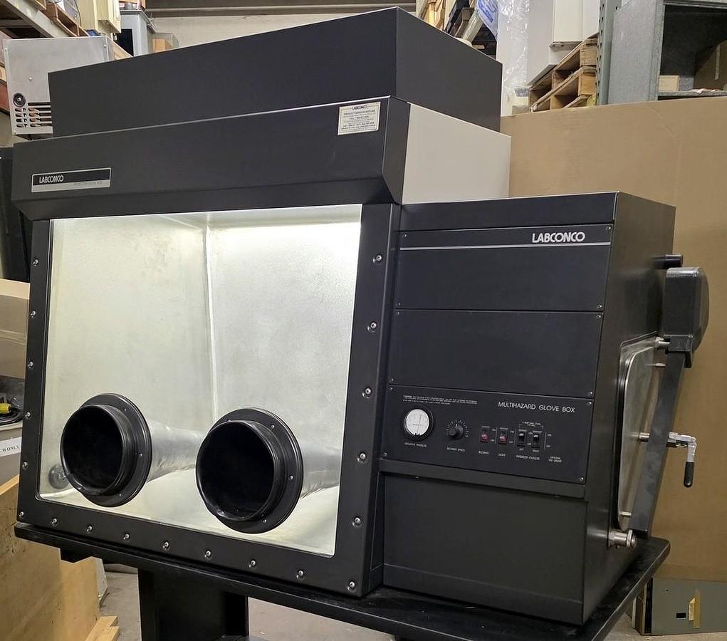 Used LABCONCO MULTI-HAZARD PROTECTOR GLOVE BOX, MODEL 50655-00