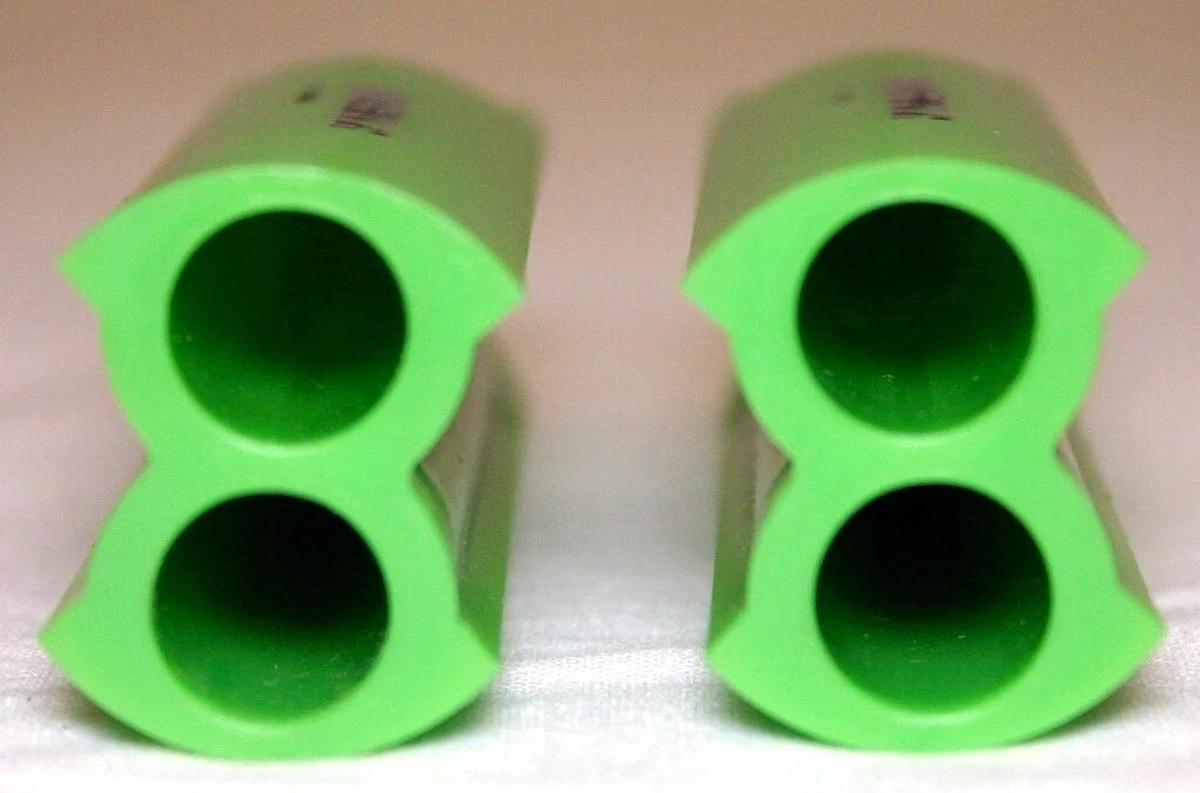 Used SORVALL ADAPTERS, MODEL 00381, (PAIR) 2 PLACE X 4 ML (GREEN) FOR 50ML ROTORS