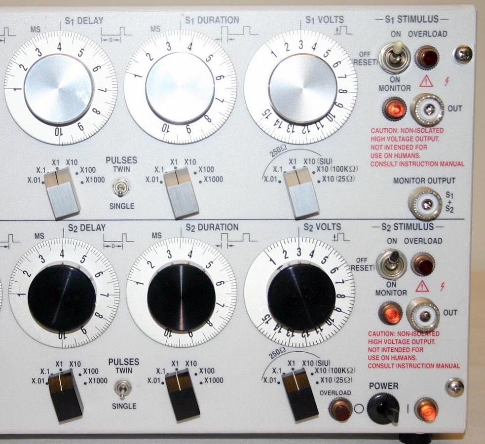 ASTRO-MED GRASS TELEFACTOR NATUS DUAL OUTPUT STIMULATOR, MODEL S88 REV. K