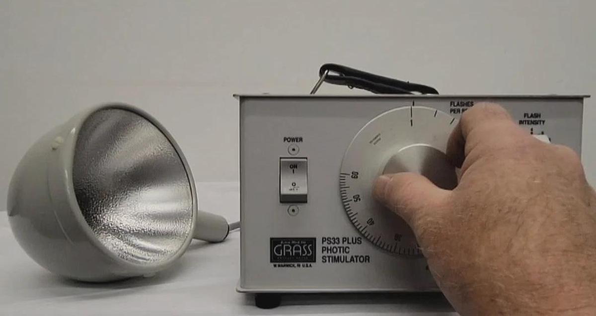 Used ASTRO-MED GRASS PHOTIC STIMULATOR, MODEL PS33 PLUS