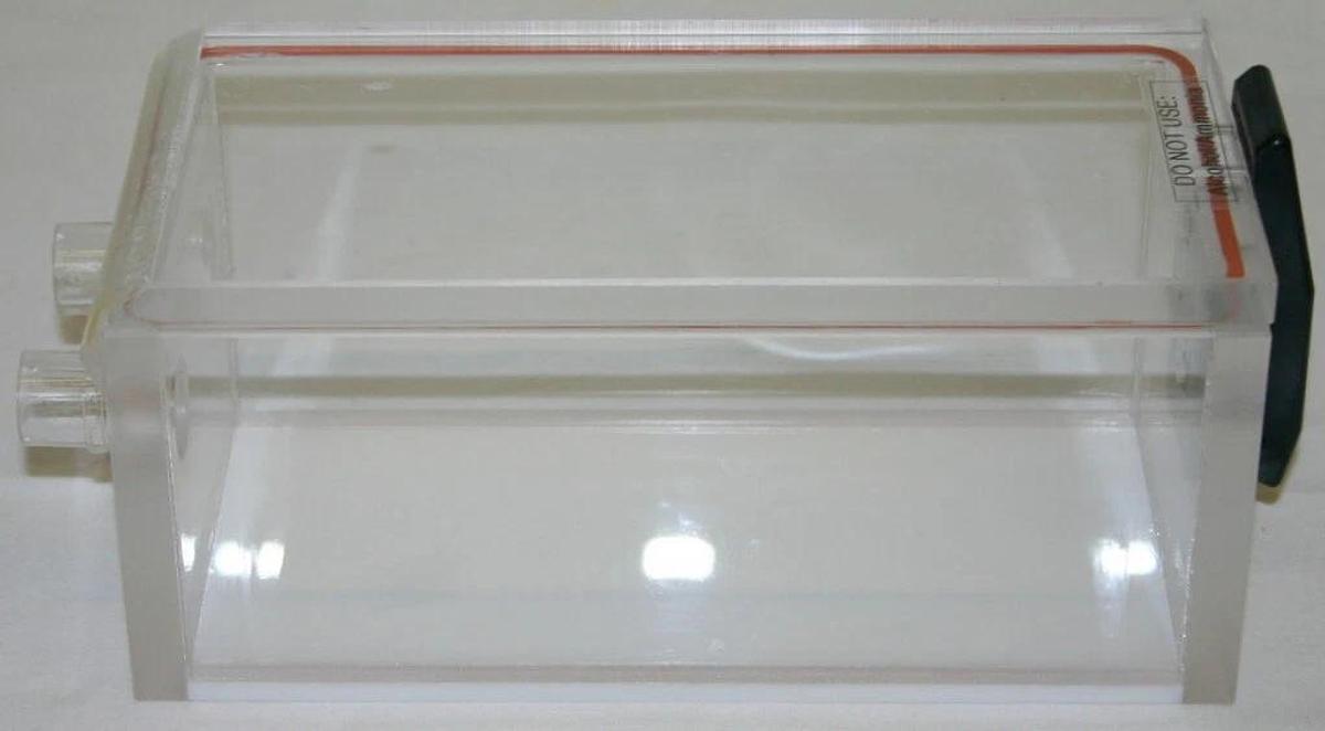 Used BRAINTREE SCIENTIFIC VETEQUIP ANESTHESIZING BOX AND INDUCTION CHAMBER