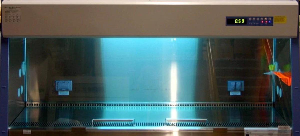 THERMO SCIENTIFIC 1377 CLASS II, A2, 6' BIOLOGICAL SAFETY CABINET, 1300 SERIES