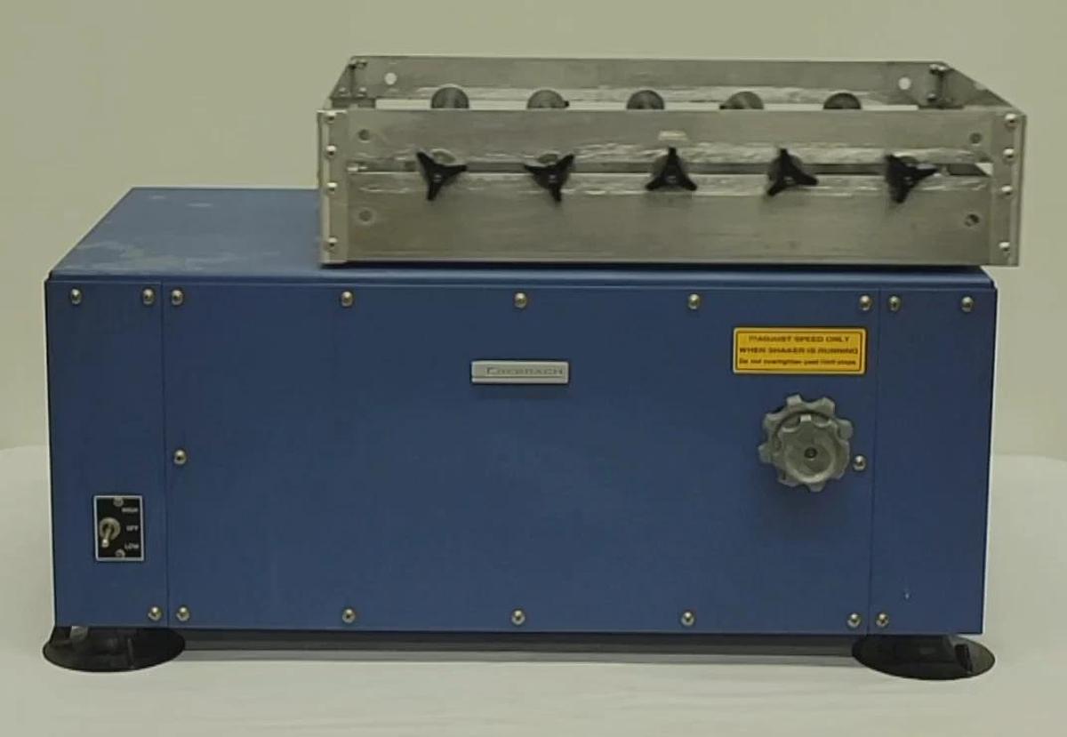 EBERBACH MEDIUM DUTY BENCHTOP SHAKER, MODEL E6000.00 WITH BOX CARRIER