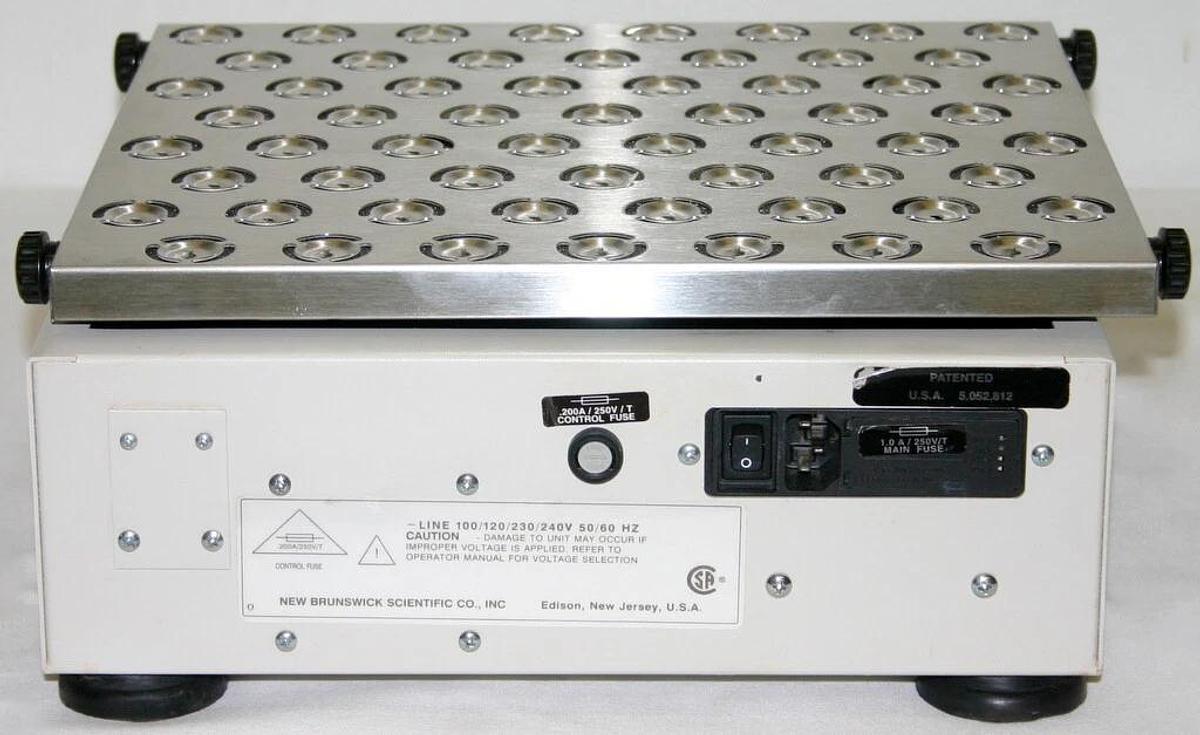 Refurbished EPPENDORF NEW BRUNSWICK DIGITAL GYROTORY PLATFORM SHAKER, MODEL INNOVA 2000