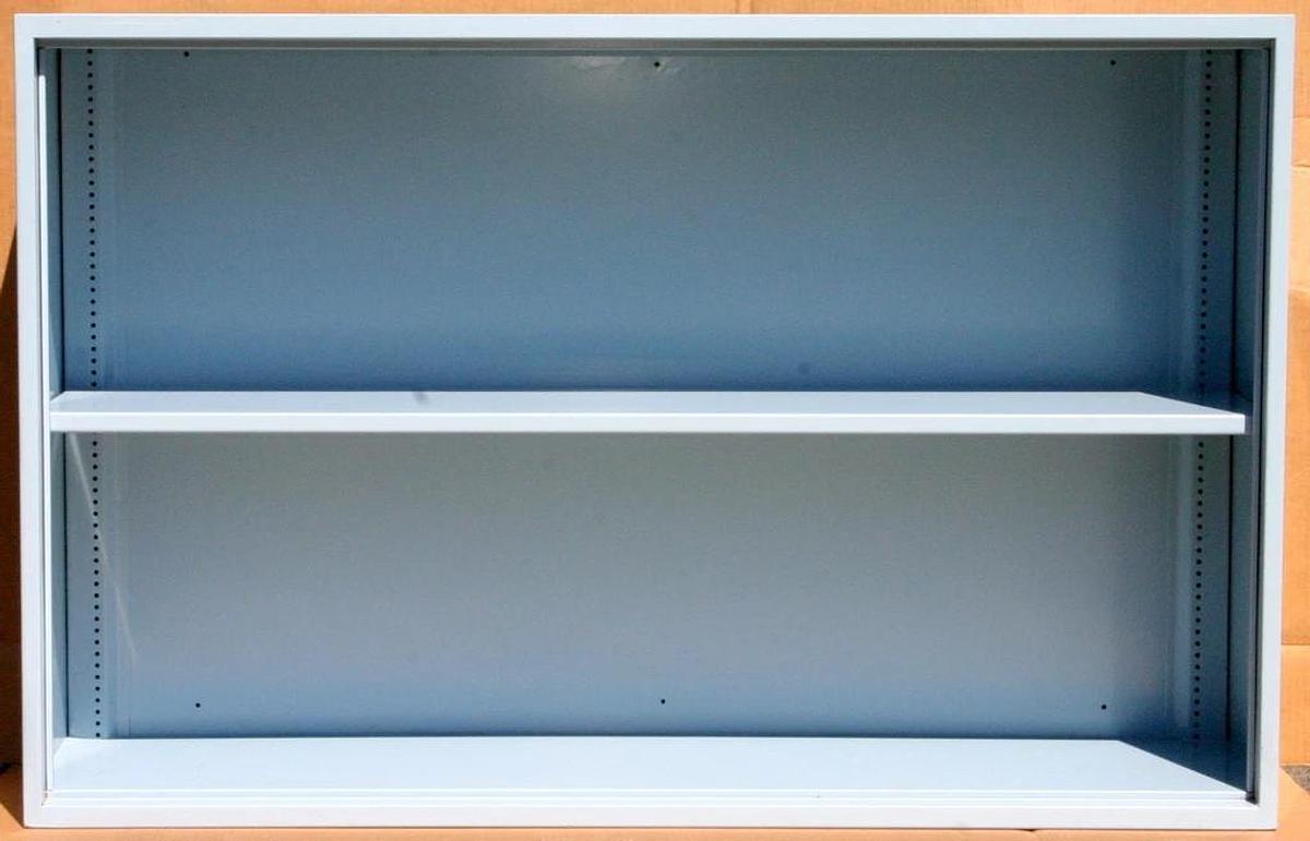 Used FISHER HAMILTON LABORATORY WALL CABINETS, CASEWORK, 27.5 FEET, BLUE MIST (BM)