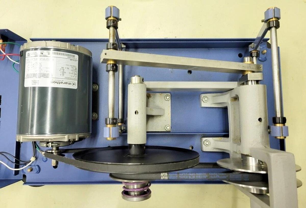 EBERBACH MEDIUM DUTY BENCHTOP SHAKER, MODEL E6000.00 WITH BOX CARRIER