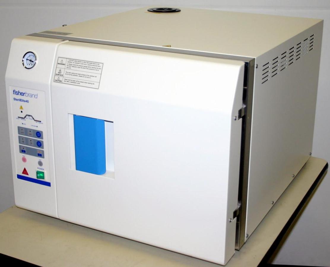 Used FISHER SCIENTIFIC AUTOMATIC STEAM AUTOCLAVE STERILIZER, MODEL STERILELITE 40