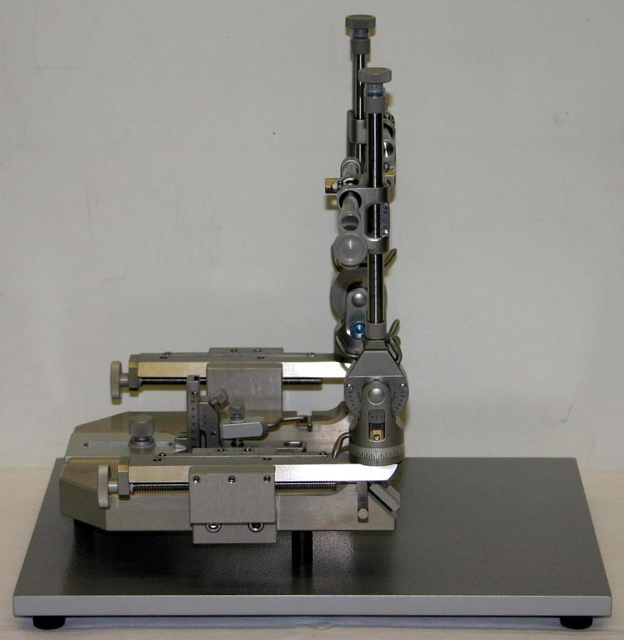 Used KOPF DKI DUAL SMALL ANIMAL STEREOTAXIC INSTRUMENT, MODEL 902