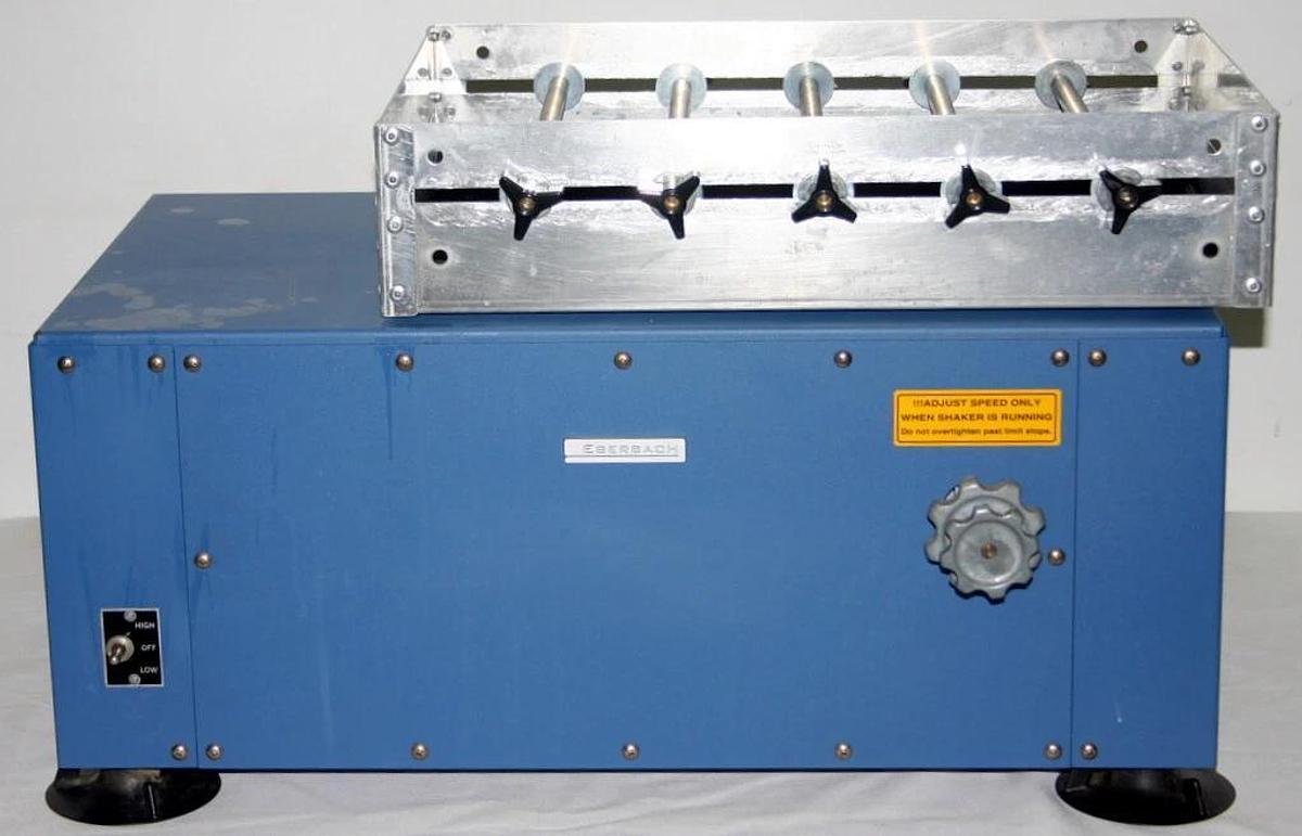 EBERBACH MEDIUM DUTY BENCHTOP SHAKER, MODEL E6000.00 WITH BOX CARRIER
