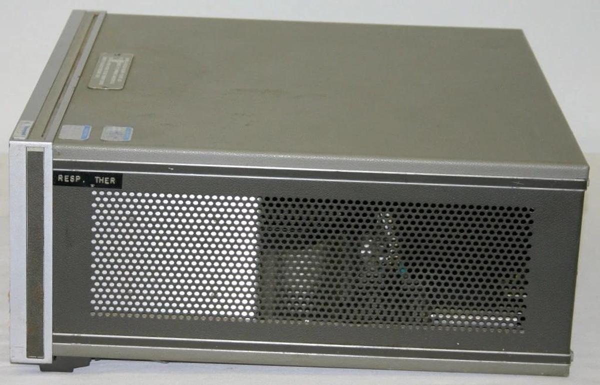 Used HEWLETT PACKARD 8-WAVELENGTH EAR OXIMETER, MODEL 47201A