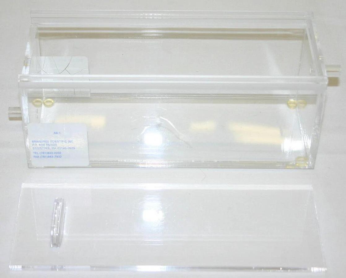 Used BRAINTREE SCIENTIFIC VETEQUIP ANESTHESIZING BOX AND INDUCTION CHAMBER