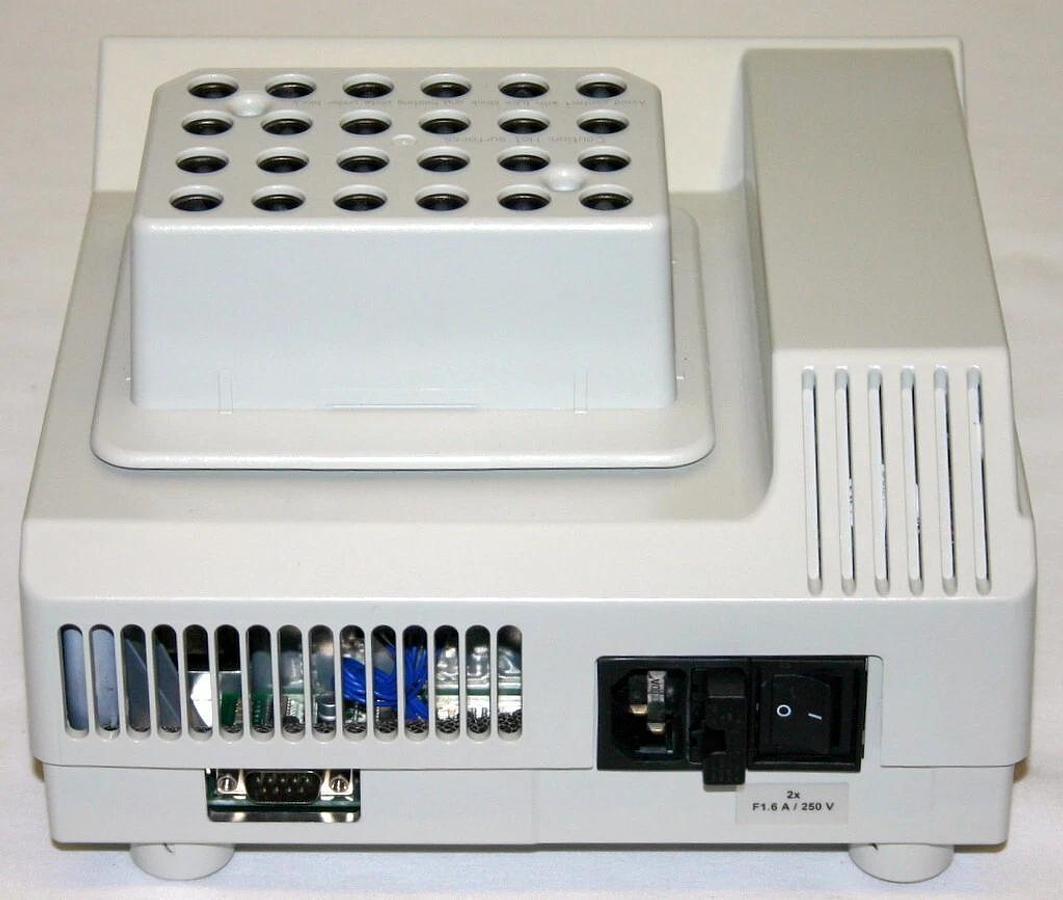 EPPENDORF THERMOMIXER R DRY BLOCK HEATING AND COOLING SHAKER, 1.5 ML, MODEL 5355