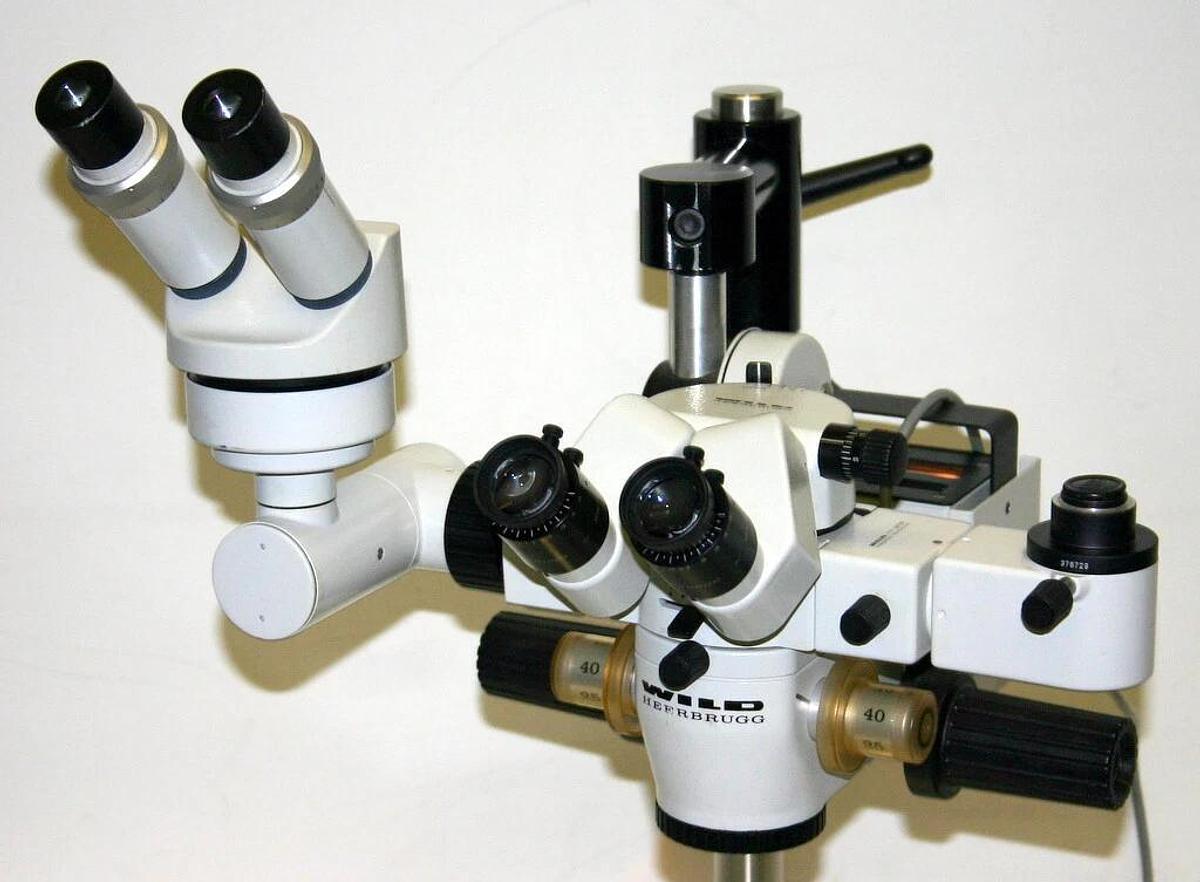 Used WILD HEERBRUGG TABLE TOP OPERATING SURGICAL MICROSCOPE, MODEL M650 CAMERA MOUNT