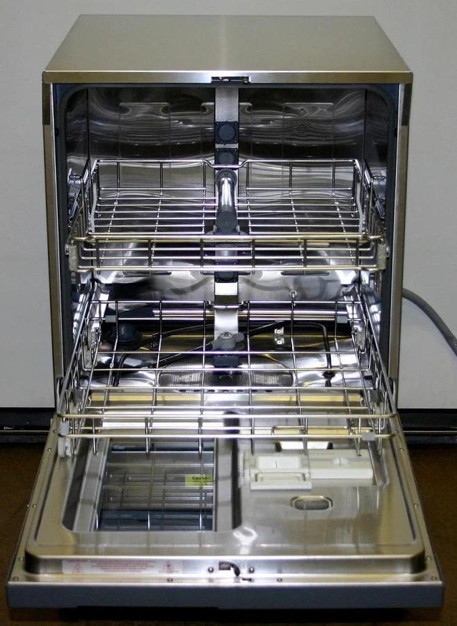 Used LABCONCO FREESTANDING STEAMSCRUBBER GLASSWARE WASHER, MODEL 4400431, 208/230V