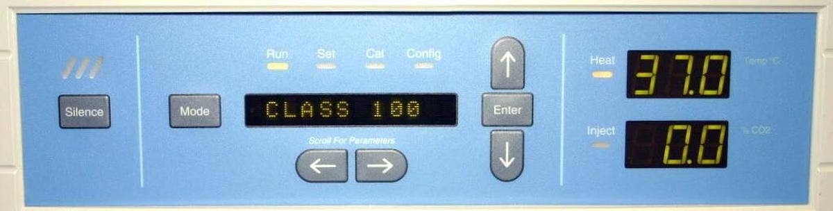 Used THERMO FORMA SERIES II WATER-JACKETED CO2 DOUBLE STACK INCUBATOR, MODEL 3110