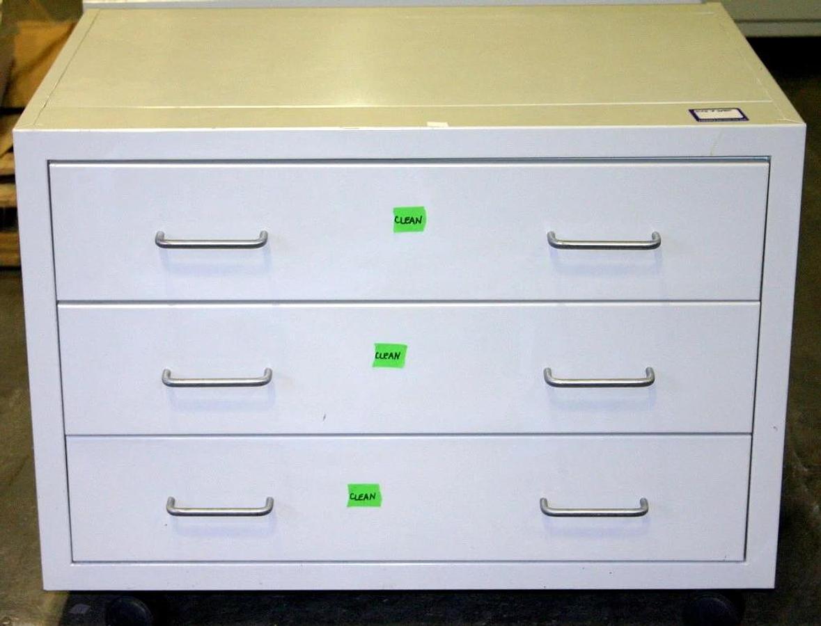 Used LF SYSTEMS LABORATORY CABINETS, CASEWORK, INCLUDES WHEELS