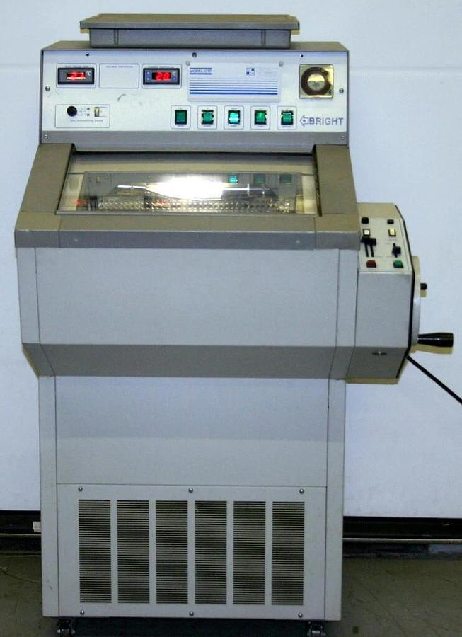 Used BRIGHT HACKER CRYOSTATS, MODEL OTF