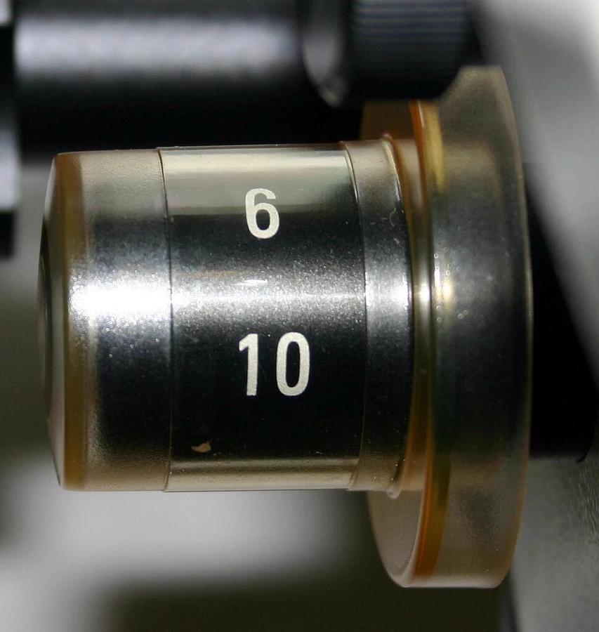 LEICA TABLETOP STEREO MICROSCOPE, MODEL M651 WITH CAMERA