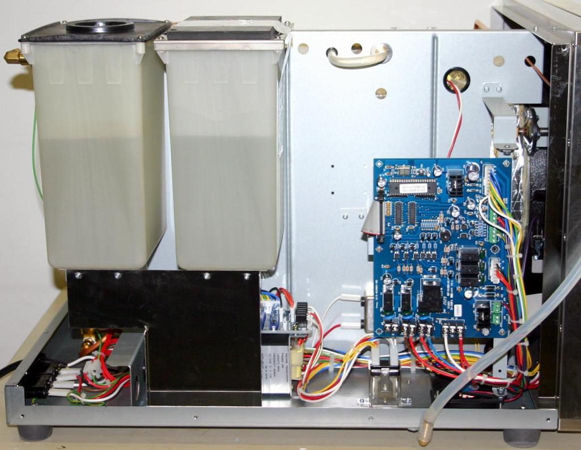 Used FISHER SCIENTIFIC AUTOMATIC STEAM AUTOCLAVE STERILIZER, MODEL STERILELITE 40