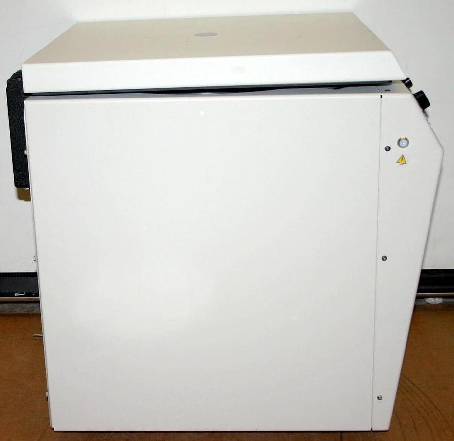 Used BECKMAN COULTER CENTRIFUGE, MODEL ALLEGRA 6KR WITH GH-3.8 ROTOR AND BUCKETS